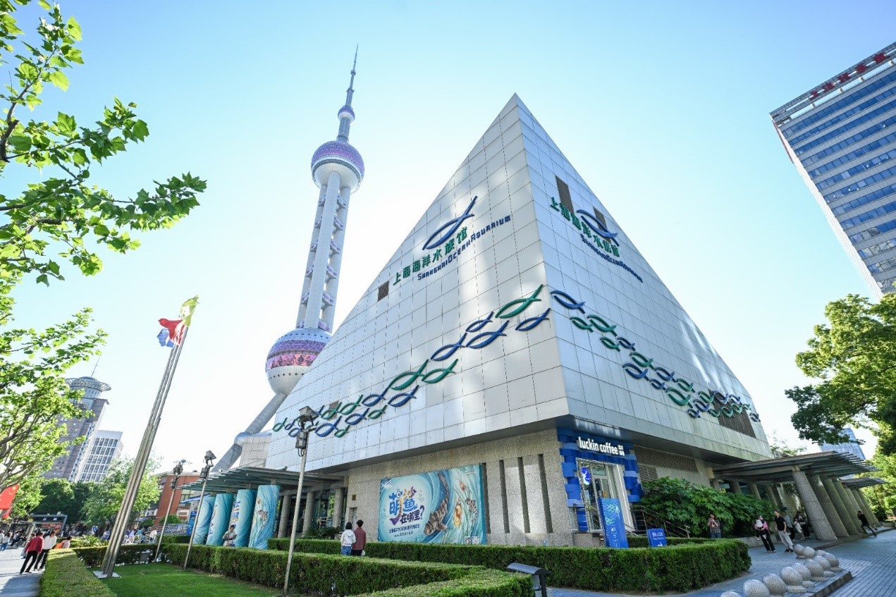 取票机遮雨棚实拍.jpg
